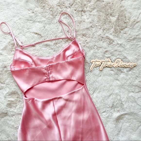 Zara Satin Pink dress - Picture 3 of 11